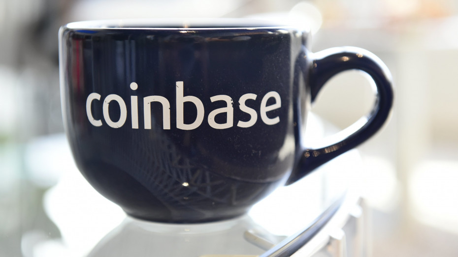 Хакеры взломали биржу Coinbase.