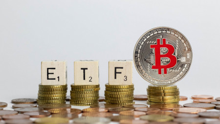 SEС одобрила ETF на акции компаний, которые инвестирует в BTC.